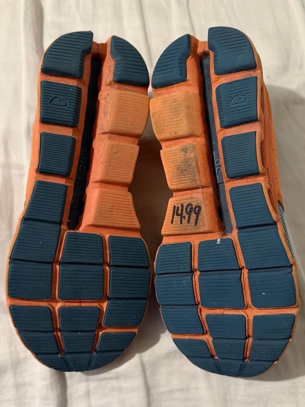Men’s On Cloudstratus Orange Running Shoes Size 10.5